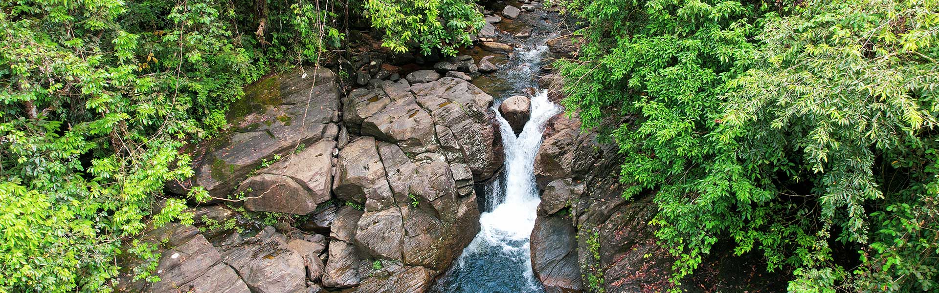 Polgampola Waterfalls